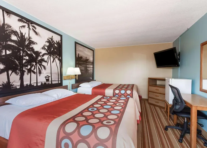 Super 8 By Wyndham Santa Barbara/Goleta