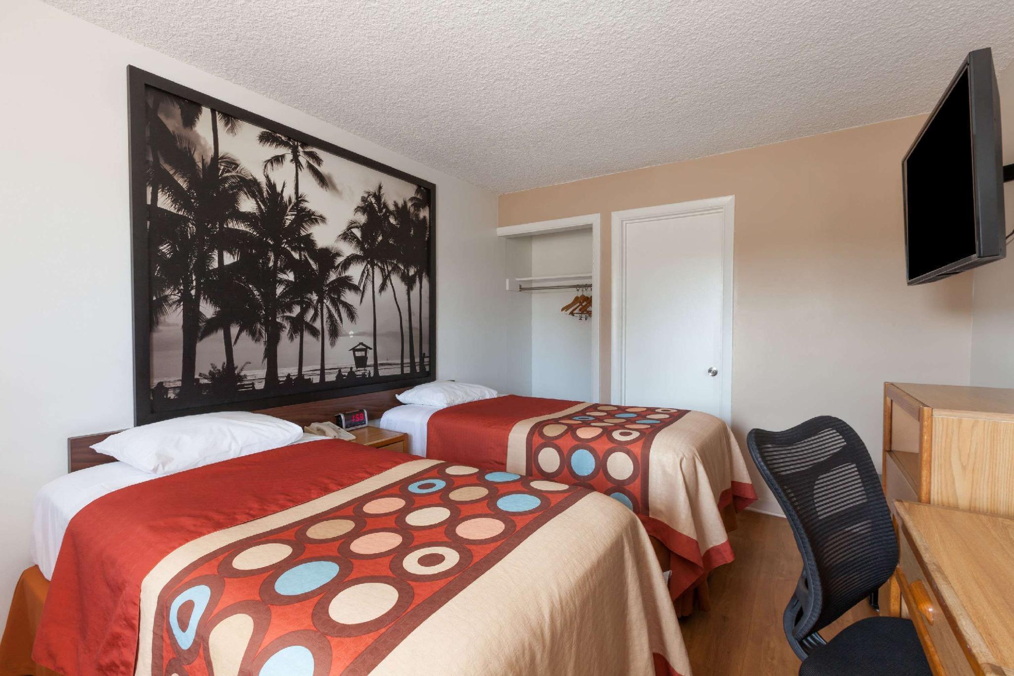 Super 8 By Wyndham Santa Barbara/goleta