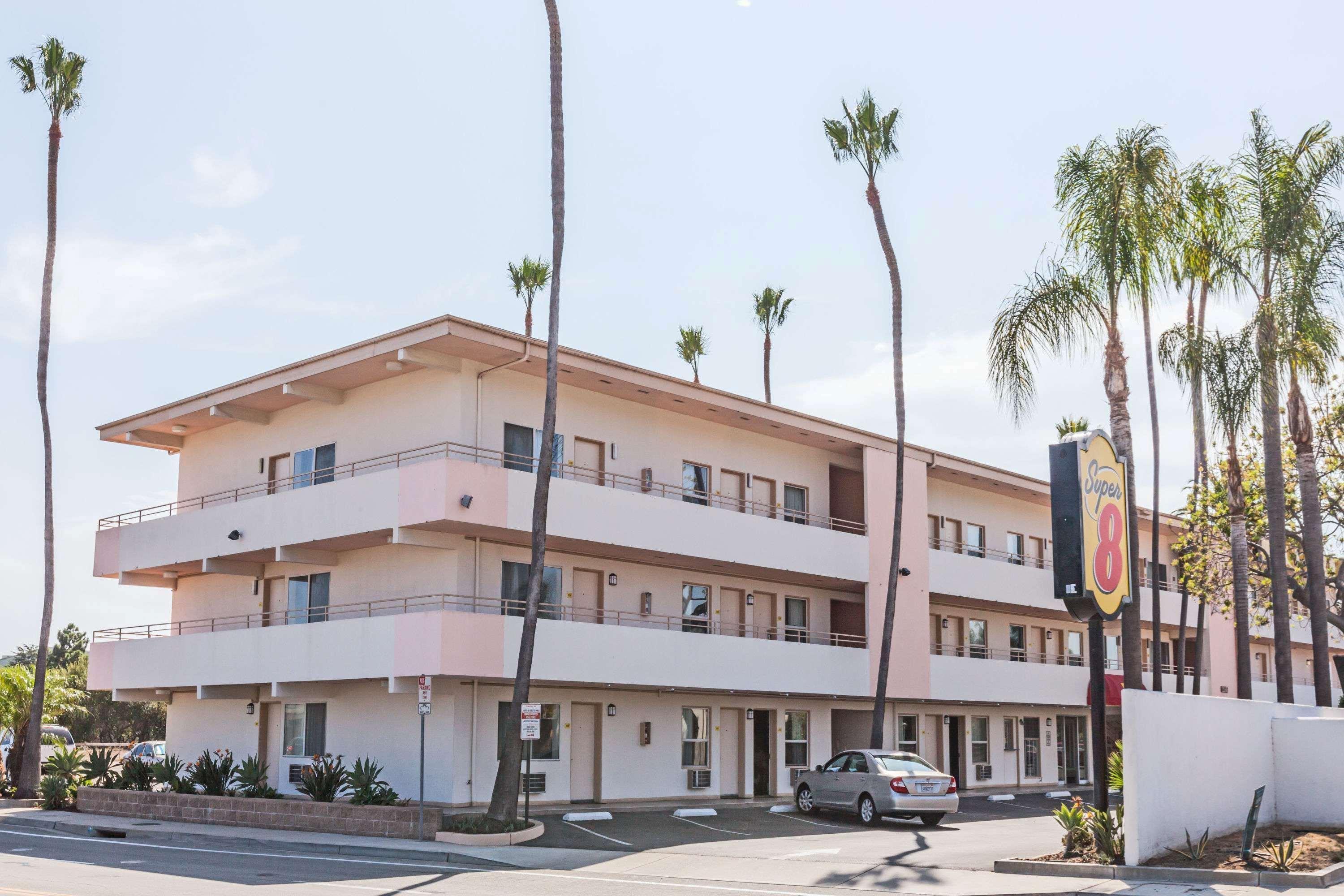 Hotel Super 8 By Wyndham Santa Barbara/goleta