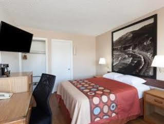 Super 8 By Wyndham Santa Barbara/goleta 2*